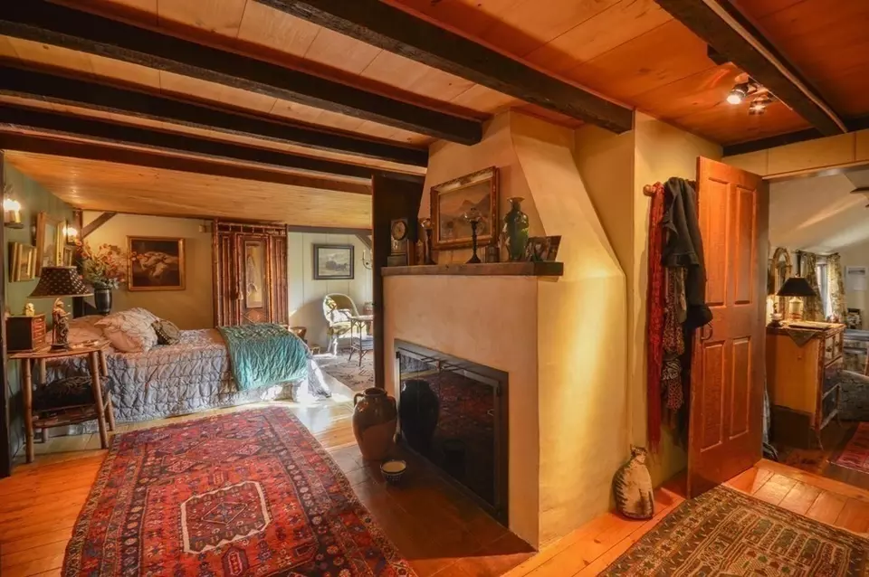 Entry Way - 162 Route 6a, Yarmouth, MA 02675 photo 2 of 3