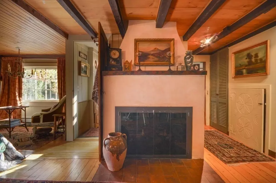 Entry Way - 162 Route 6a, Yarmouth, MA 02675 photo 3 of 3