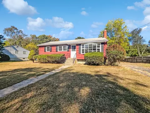 4 Lisa Rd, Randolph, MA 02368