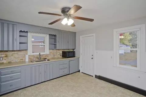 52 Simonich St, Chicopee, MA 01013 photo 3