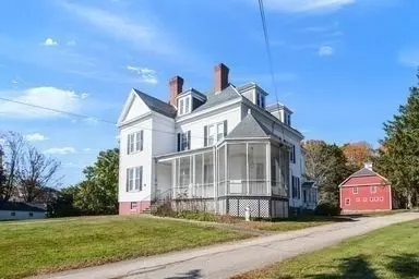 32 Mount Pleasant St, North Brookfield, MA 01535