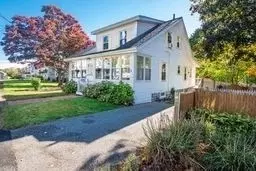 3 Newbridge Ave, Woburn, MA 01801