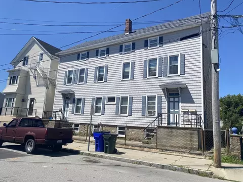 123-129 Fenner, Fall River, MA 02724