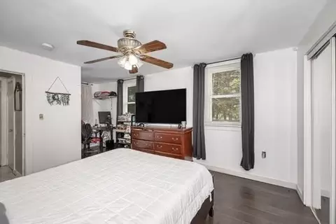 Bedroom - 45 4th St, Dracut, MA 01826 photo 3 of 5