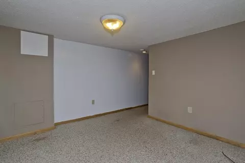 25 E Canton Cir, Springfield, MA 01104 photo 31