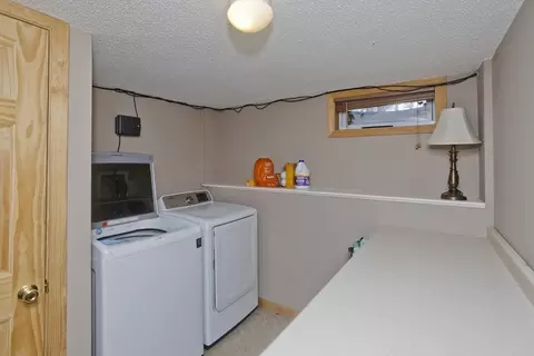 25 E Canton Cir, Springfield, MA 01104 photo 35