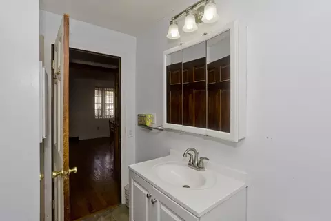25 E Canton Cir, Springfield, MA 01104 photo 20