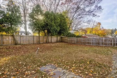 25 E Canton Cir, Springfield, MA 01104 photo 36