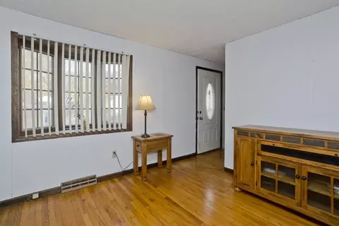 25 E Canton Cir, Springfield, MA 01104 photo 17