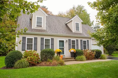 69 Brewster Rd #69, Stoughton, MA 02072