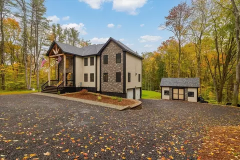 1015 Willis Rd, Phillipston, MA 01331 photo 4