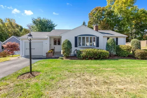 22 Drury Ln, Stoneham, MA 02180