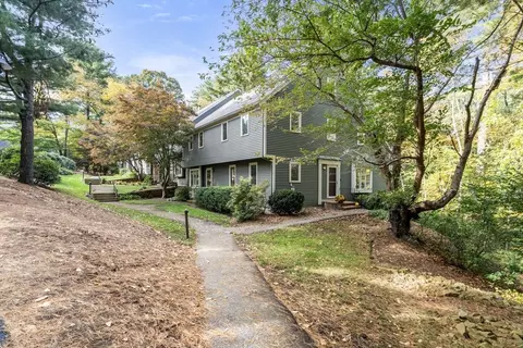 1 Deer Path #7, Maynard, MA 01754