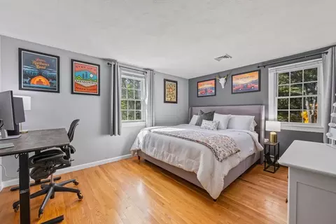 Bedroom - 39 Maddaket Ln, Barnstable, MA 02632 photo 3 of 5