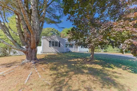 Exterior - 39 Maddaket Ln, Barnstable, MA 02632 photo 2 of 13