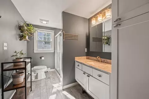 Bath - 39 Maddaket Ln, Barnstable, MA 02632 photo 1 of 1