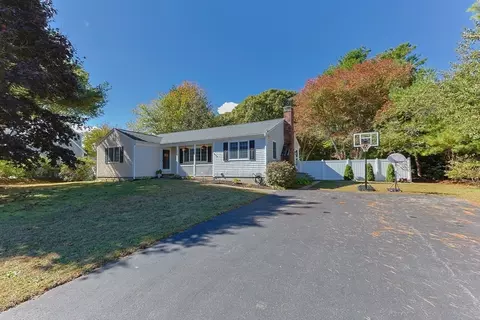 Exterior - 39 Maddaket Ln, Barnstable, MA 02632 photo 4 of 13