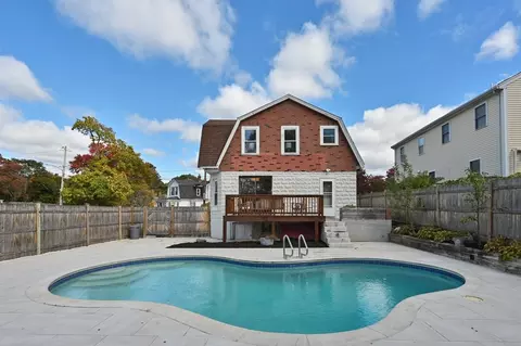 4 Jones Ave, Woburn, MA 01801