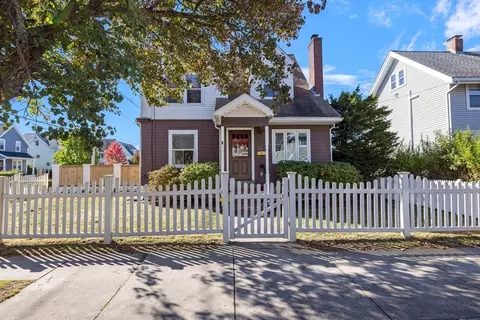 35 Cushing St, Medford, MA 02155