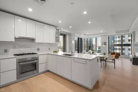 133 Seaport Blvd #808, Boston, MA 02210