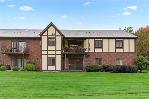 34 Rainbow Pond Dr #A1, Walpole, MA 02081