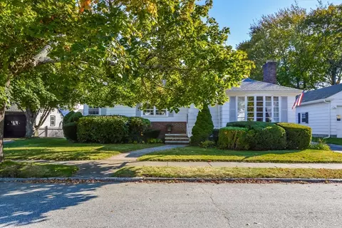 190 Plymouth St, New Bedford, MA 02740