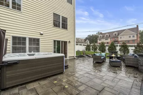 2 Chapman Knl, Canton, MA 02021 photo 33