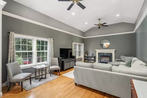 2 Chapman Knl, Canton, MA 02021 photo 12