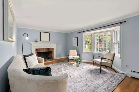 Living - 20 Boswell Rd, Reading, MA 01867 photo 4 of 4
