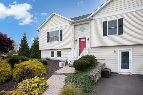 67 Morgans Way, Swansea, MA 02777