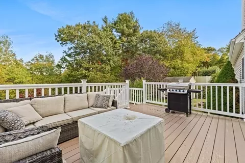 Exterior - 24 Pondview Rd, Acushnet, MA 02743 photo 4 of 5