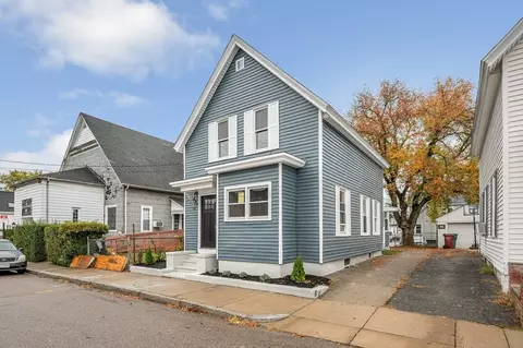 43 Blossom St, Lowell, MA 01852