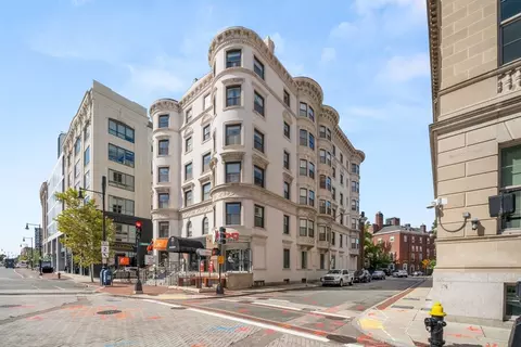 636 Beacon St #205, Boston, MA 02215