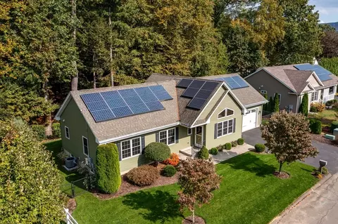25 Paul St, Easthampton, MA 01027