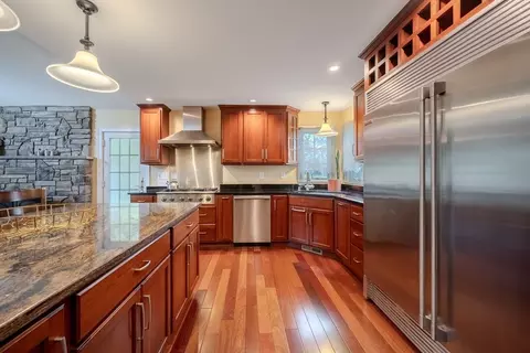 91 Francis St, Worcester, MA 01606 photo 2