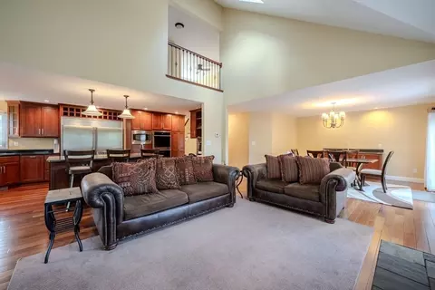 91 Francis St, Worcester, MA 01606 photo 12
