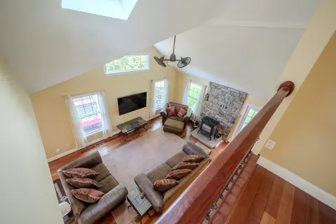 91 Francis St, Worcester, MA 01606 photo 3