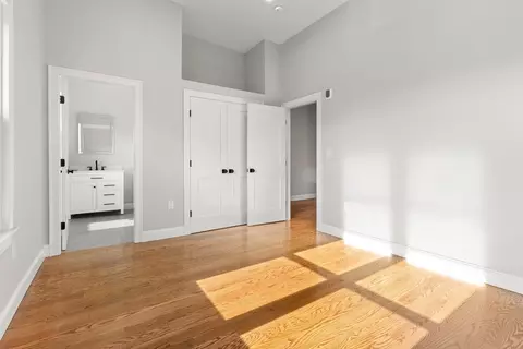 316 Princeton St #3, Boston, MA 02128
