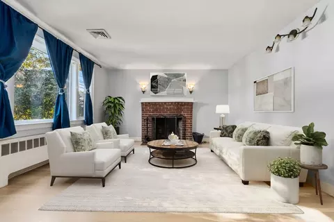 263 River St, Newton, MA 02465