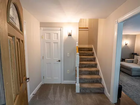 34 Milford St, Upton, MA 01568 photo 8