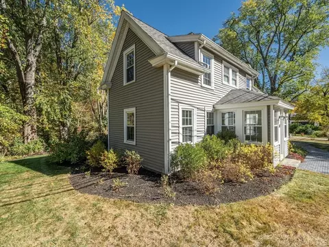 34 Milford St, Upton, MA 01568 photo 3