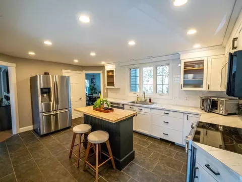 34 Milford St, Upton, MA 01568 photo 9