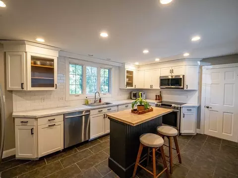 34 Milford St, Upton, MA 01568 photo 10