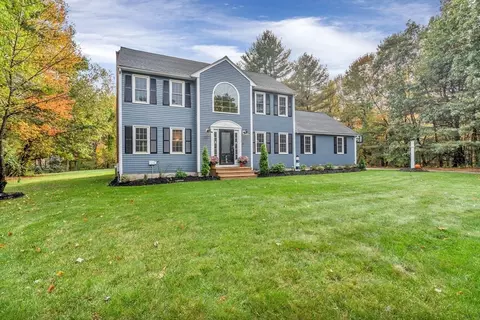 3 King Philip Path, Mendon, MA 01756 photo 2