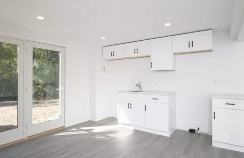 Kitchen - 7 Warwick Way, Mashpee, MA 02649 photo 5 of 5
