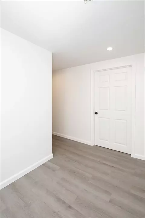 Entry Way - 7 Warwick Way, Mashpee, MA 02649 photo 4 of 4