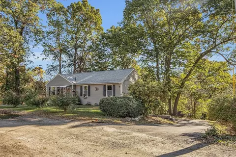 8 Anson St, Worcester, MA 01606