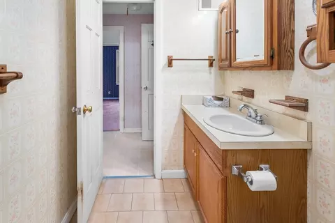 451 Pleasant St, Raynham, MA 02767 photo 20
