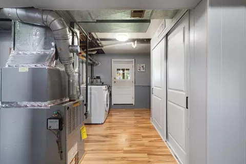 Entry Way - 19 Maple Rd, Randolph, MA 02368 photo 2 of 2