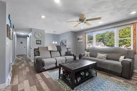 Entry Way - 19 Maple Rd, Randolph, MA 02368 photo 1 of 2